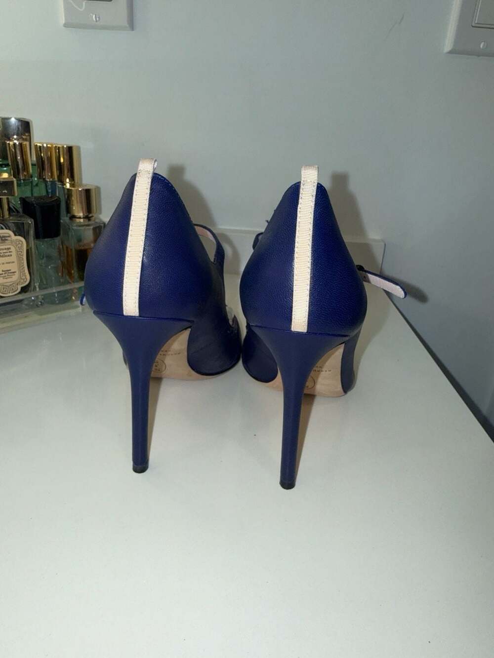 SJP Sarah Jessica Parker Navy Leather T-Strap Pointed Toe Heels Size 36 - Picture 7 of 10